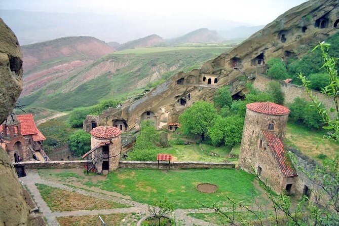 Private Tour: David Gareji (Free wine Tasting) - Key Points