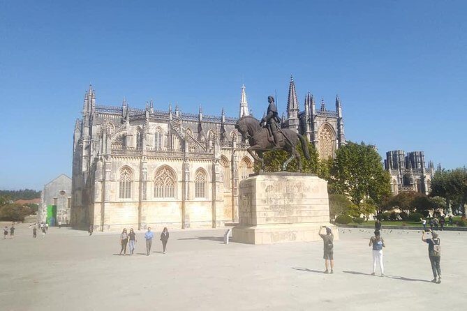 Private Tour Fatima-Batalha-Nazaré-Óbidos from Lisbon full day - FAQs