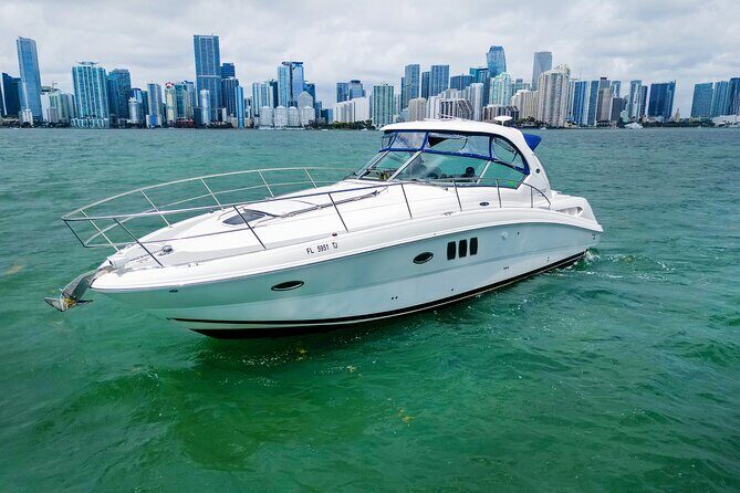 Private tour for 12 people on a 40 ft Yacht, Ft Lauderdale bay - What the Reviews Say