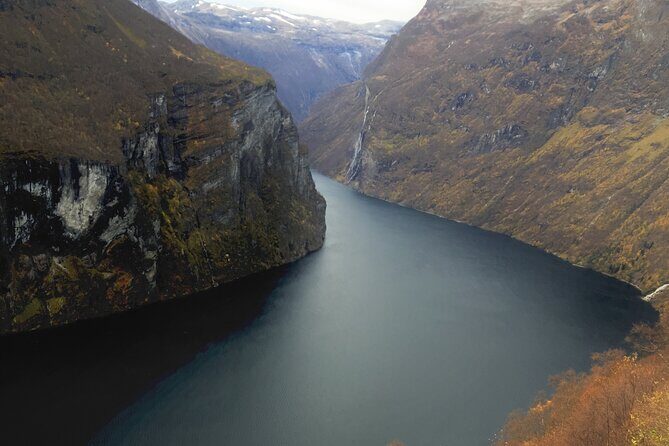 Private tour from Ålesund to Geiranger up to 15 people - A Deep Dive into the Experience