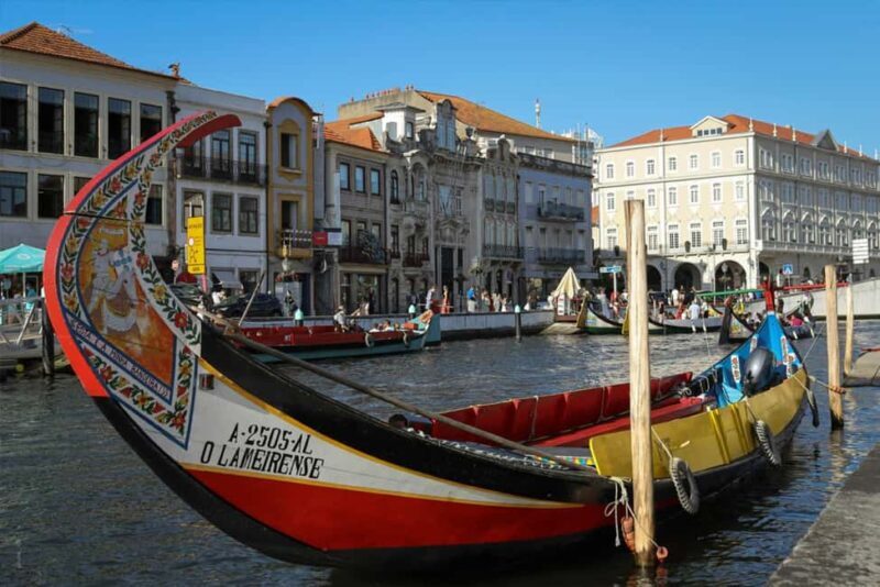 Private Tour from Porto: Aveiro, Nazaré, and Óbidos Round Trip - Discovering Aveiro: Portugal’s Little Venice