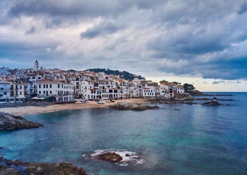 Private Tour Girona & Kayaking in L'Escala - Key Points