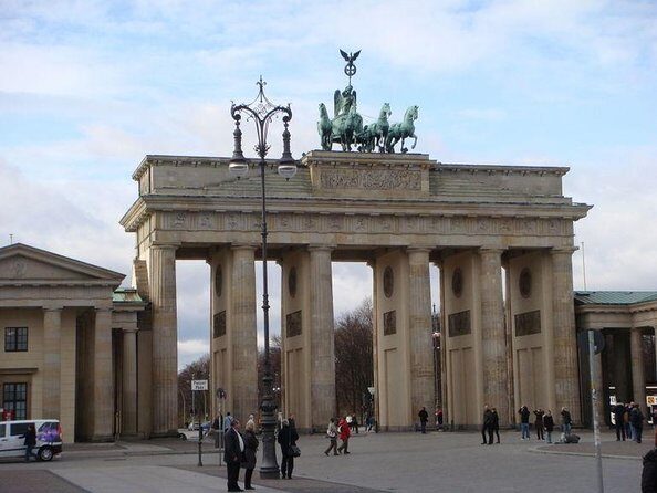 Private Tour Guide Berlin with a Local: Kickstart your Trip, Personalized - Key Points