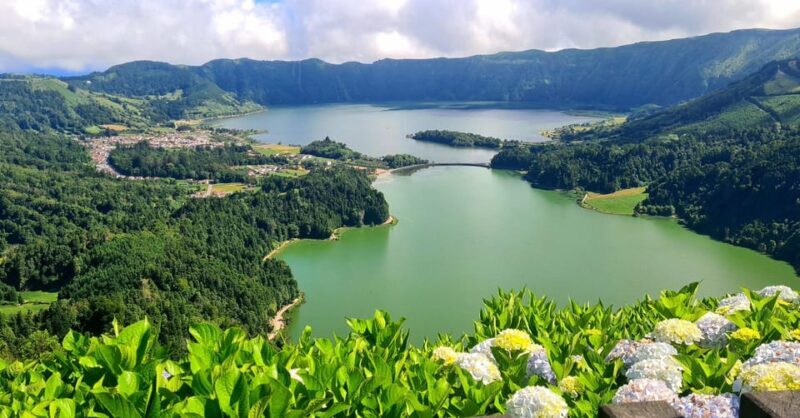 Private Tour Half Day Sete Cidades and pineapple production - FAQ