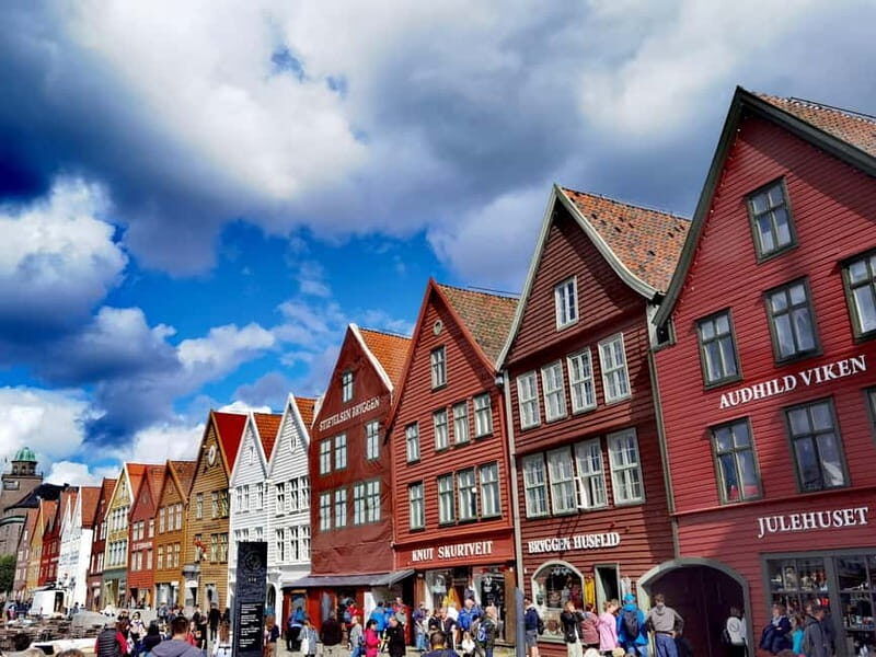 Private tour Hardangerfjord ferrycruise vøringsfossen hiking - FAQs