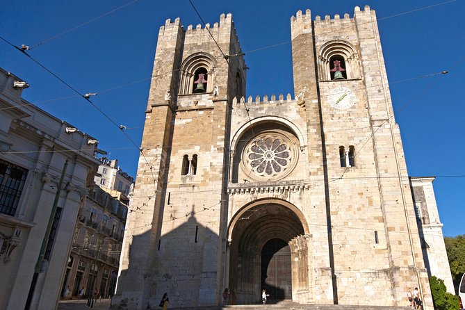 Lisbon Highlights - Private Tour with Van and Local Guide - Who Should Book This Tour