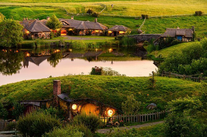 Private tour - Hobbiton Movie Set Evening Banquet Return from Auckland - The Experience and Its Highlights