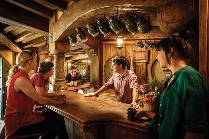 Private tour - Hobbiton Movie Set Evening Banquet Return from Auckland - Practical Considerations