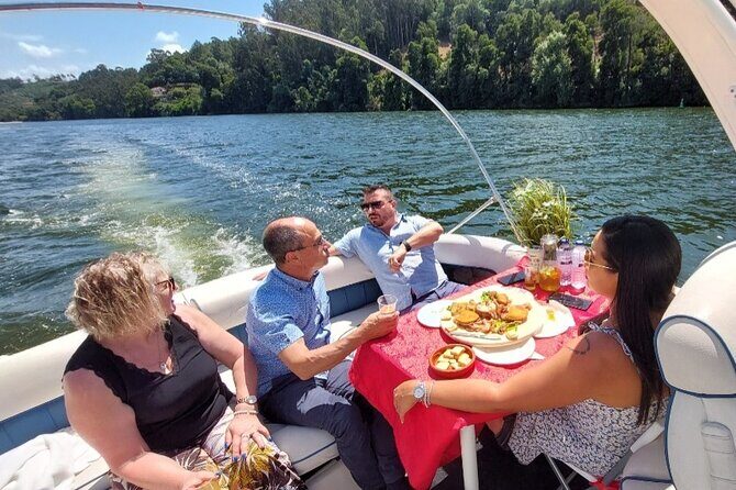 Private Tour in Douro, with tasting,on a Yacht for up to 5 People - A Closer Look at the Yacht Tour