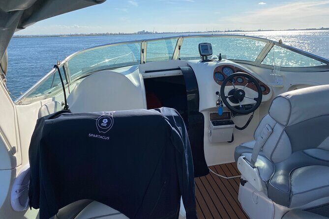 Private Tour in Ria de Aveiro in a 26 Feet Yacht - FAQ