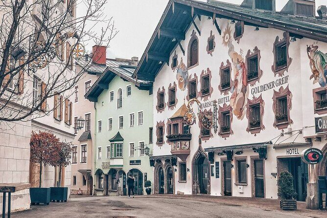 Private Tour in Swarovski from Salzburg to Innsbruck - Who is this tour best suited for?