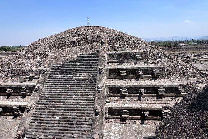 Private Tour in Teotihuacan Pyramids with 2025 New Car - Who Will Love This Tour?