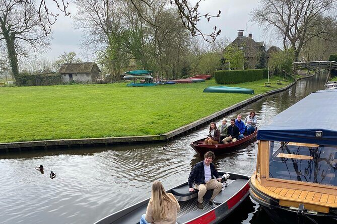 Private tour (max 3 per) to Giethoorn & Canal ride from Amsterdam - FAQ
