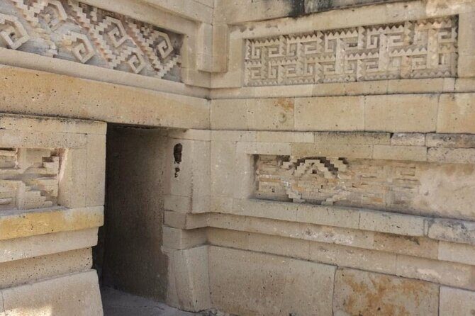 Private tour Mitla, Weavers town, Mezcal and Boil the water - A Deep Dive into the Itinerary