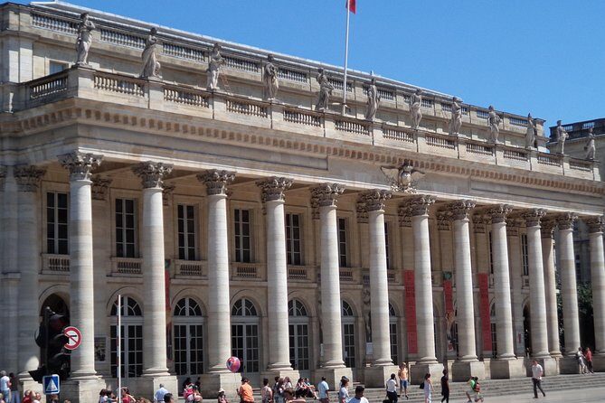 Private tour of Bordeaux by a Bordeaux historian - FAQs