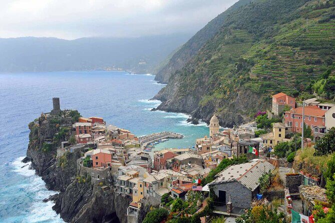 Private Tour of Cinque Terre's Wine tasting with a local - Key Points