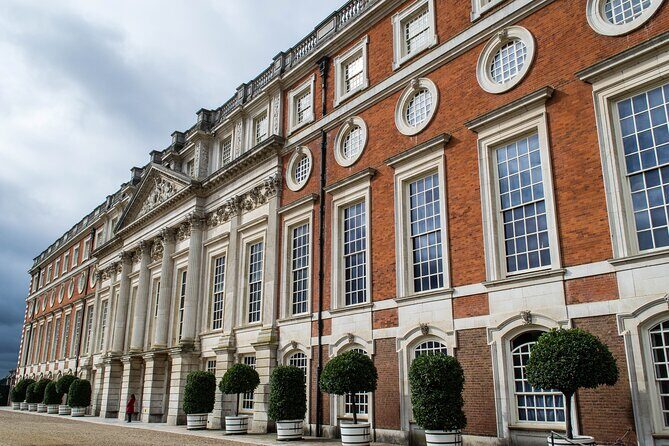 Private Tour of Hampton Court Palace with Award-Winning Architectural Historian - Who Would Love This Tour?