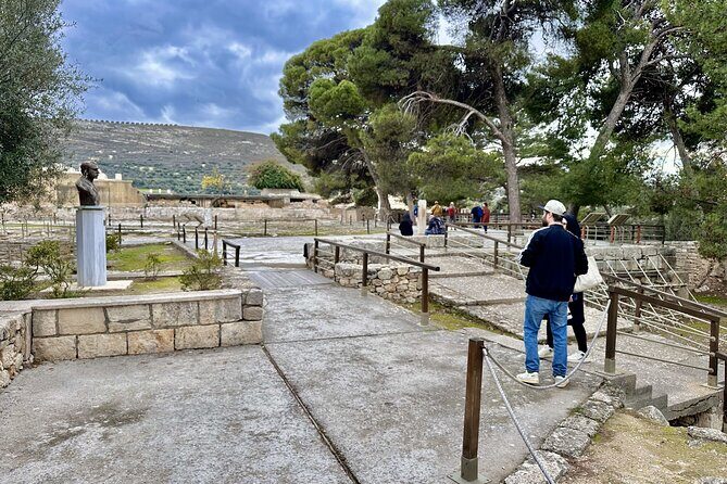Private Tour of Knossos, Archaeological Museum & Heraklion Town - What to Expect from This Crete Day Tour