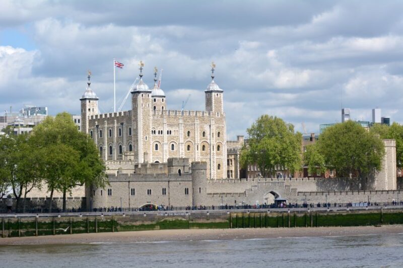 Private Tour of London with Rooftop Garden & Tower of London - Who Should Consider This Tour?