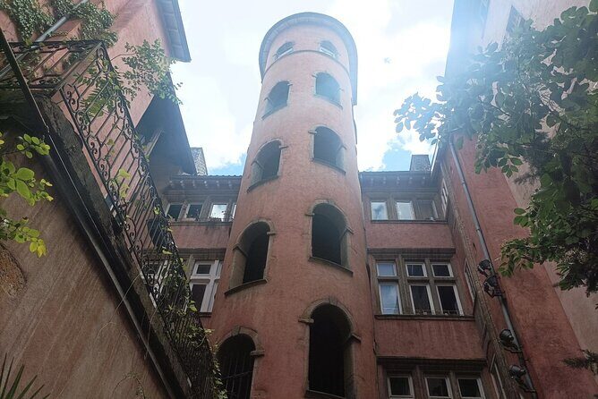 Private tour of Lyon with an official guide - The Value of the Experience