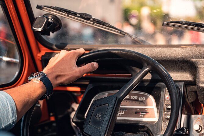 Private Tour of Montmartre in a Citroën Classic - How Does It Feel to Ride in a Classic?
