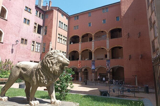 Private tour of old Lyon - 2 hours - Exploring the Traboules: Lyon’s Secret Passages