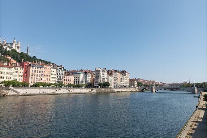 Private tour of old Lyon - 2 hours - Museum and Gardens: A Cultural Touchstone