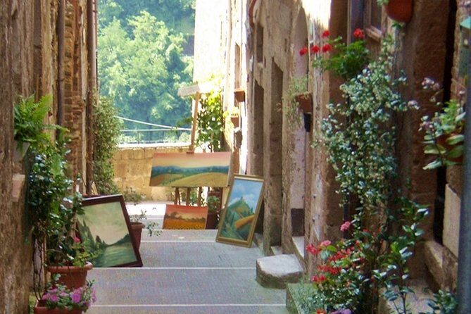 Private tour of Pitigliano and Etruscan cave routes - Accessibility and Practical Tips