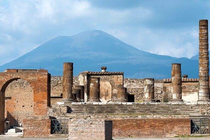 Private Tour of Pompeii and the Amalfi Coast from Sorrento or Naples - Who Should Consider This Tour?