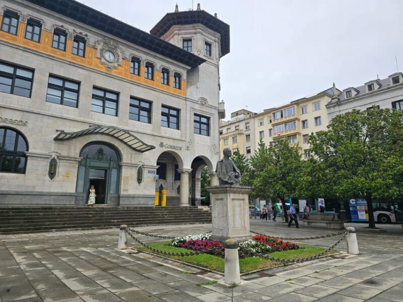 Private tour of Santander with interior of the cathedral and Centro Botín - Key Points