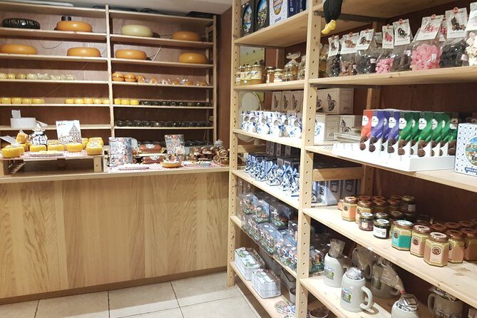 Private Tour of Simonehoeve Cheese Farm and Clog Factory - The Location: Simonehoeve