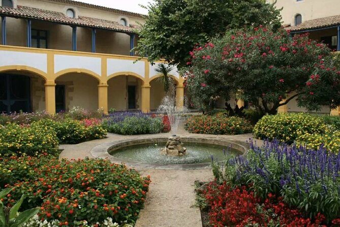 Private tour of the Alpilles, Arles and Baux de Provence - FAQs