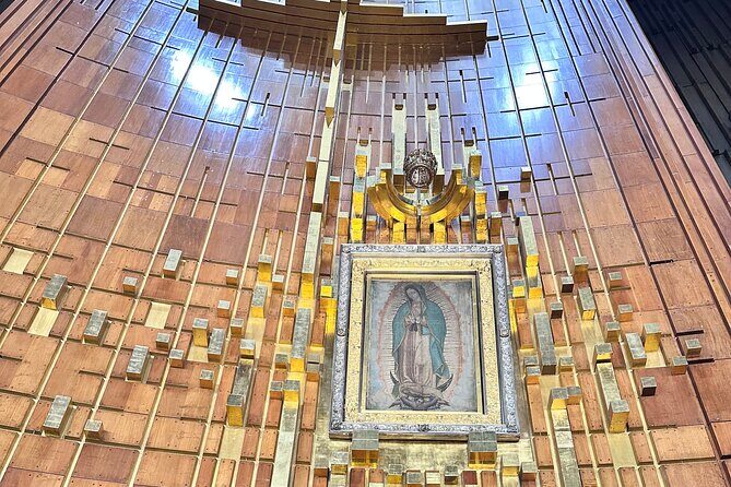 Private tour of the basilica of Guadalupe with Guadalupano museum - Key Points