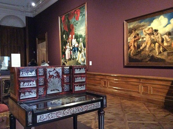 Private Tour of the Belvedere Palace with an Art Historian: "Pictures of Austrian Identities". Art & History Tour with Skip-the-line Tickets - The Experience of the Walkthrough