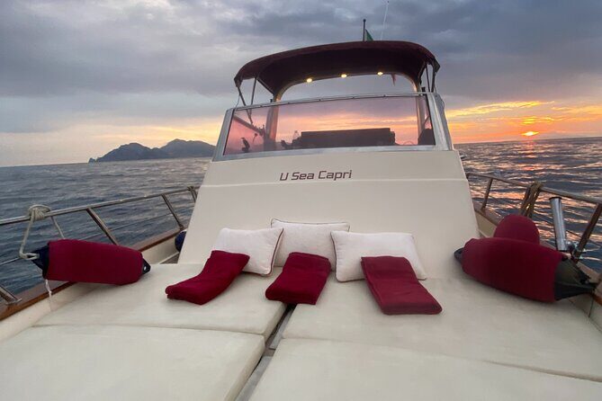 Private Tour of the Island of Capri by Boat and Visit to the Caves - FAQs