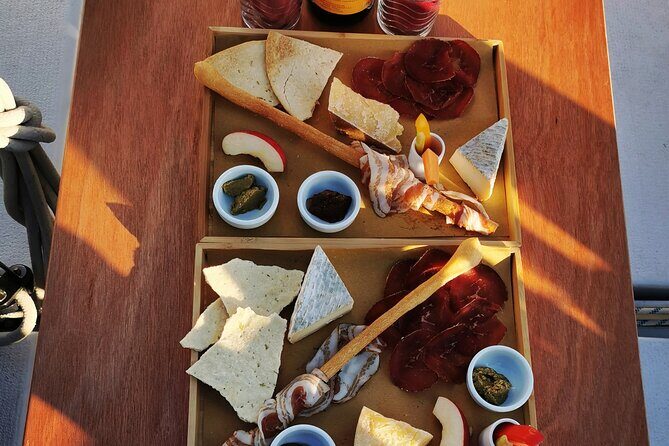 Private Tour on a Sailing Boat on Lake Maggiore with Aperitif and Music - An In-Depth Look at the Lake Maggiore Sailing Tour