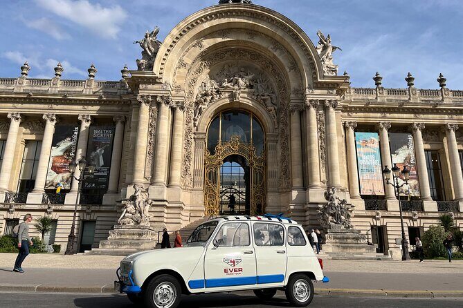 Private tour Paris Sightseeing 2 hours in Renault 4L electric - What to Expect from the Tour