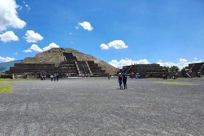 Private Tour Pyramids of Teotihuacán and Guadalupe Basilica up to 4 people - An In-Depth Look at the Tour Experience