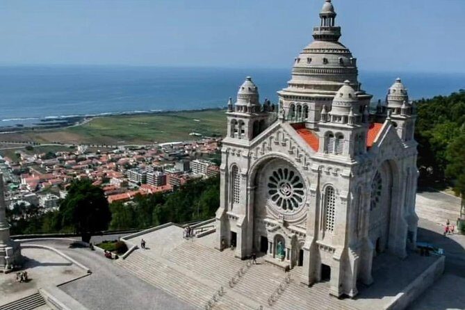 Private Tour Santiago de Compostela & Viana do Castelo from Porto - FAQ