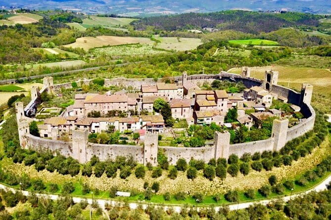 Private tour Siena, San Gimignano and Monteriggioni, lunch in the cellar - Itinerary Breakdown: A Closer Look