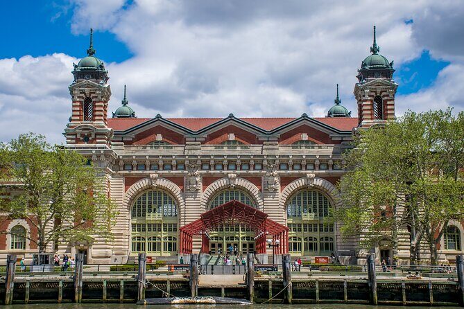 Private Tour Statue of Liberty and Ellis Island - Who Should Consider This Tour?