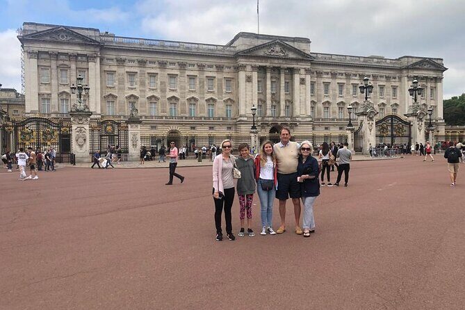 Private Tour: The London of Shakespeare, the Beatles, James Bond and Sherlock Holmes by Traditional Black Cab - Why a Private Black Cab Tour Could Be a Great Choice