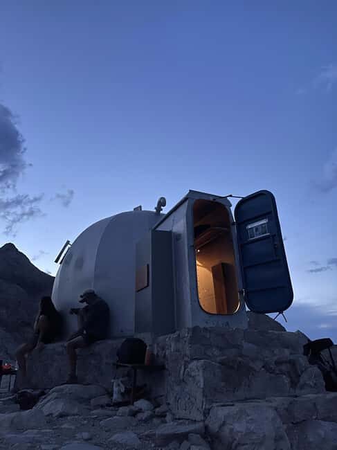 Private Tour - The Lost Hut: Hike to Cabaña Verónica - The Experience from Multiple Perspectives