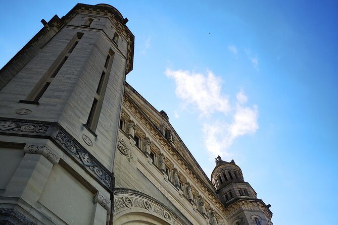 Private Tour to Bayeux, Honfleur and Pays d' Auge from Caen - Key Points