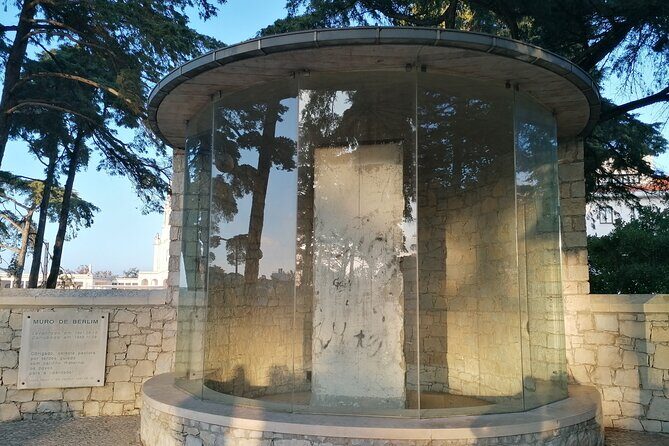 Private Tour to Fatima, Batalha, Nazare and Obidos from Lisbon - Óbidos: Medieval Charm