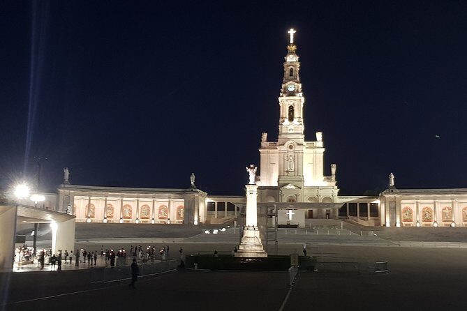 Private Tour to Fátima Nazaré and Óbidos from Lisbon - Who Should Consider This Tour