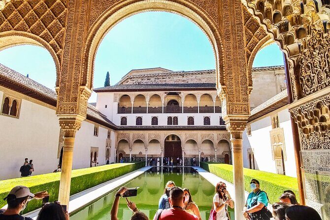 Private tour to Granada from Seville with visit to the Alhambra - An In-Depth Look at the Tour Experience