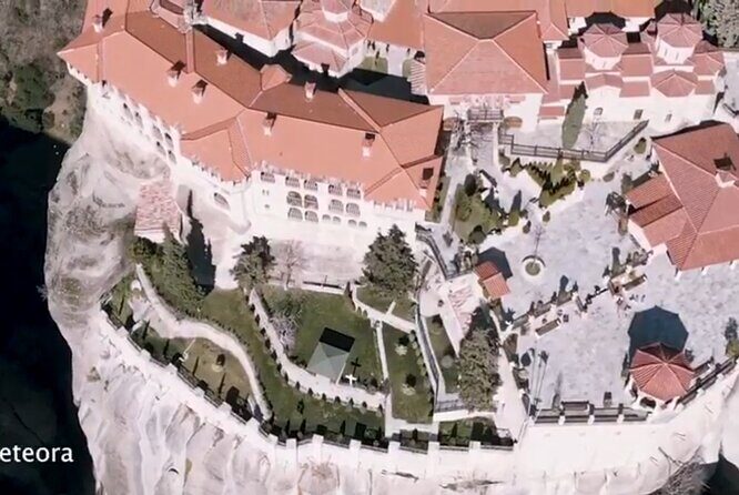 Private tour to Meteora with a Pickup - Key Points