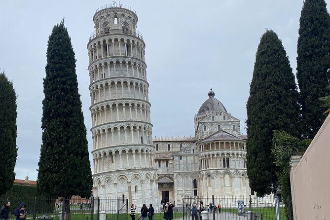 Private Tour to Pisa and Lucca in English Español and Purtuguês - Introduction