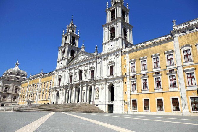 Private Tour to Queluz and Mafra palaces and Ericeira surf Coast - Who Should Consider This Tour?